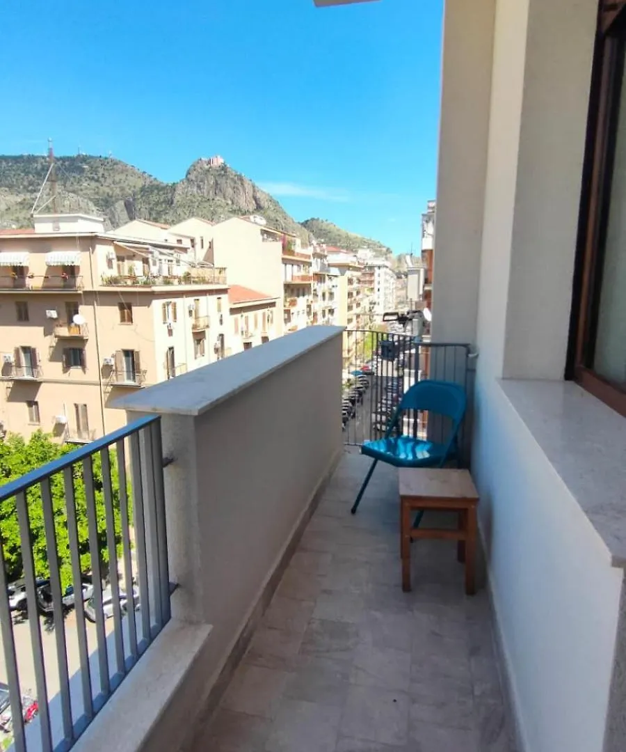Utveggio View Apartment Палермо 0*,  Италия